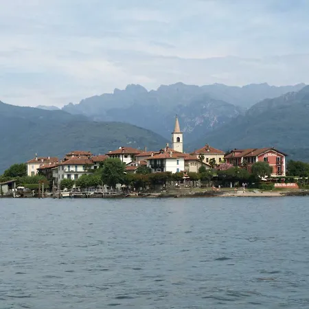 Piccolo Porto Di Cerro Apartment